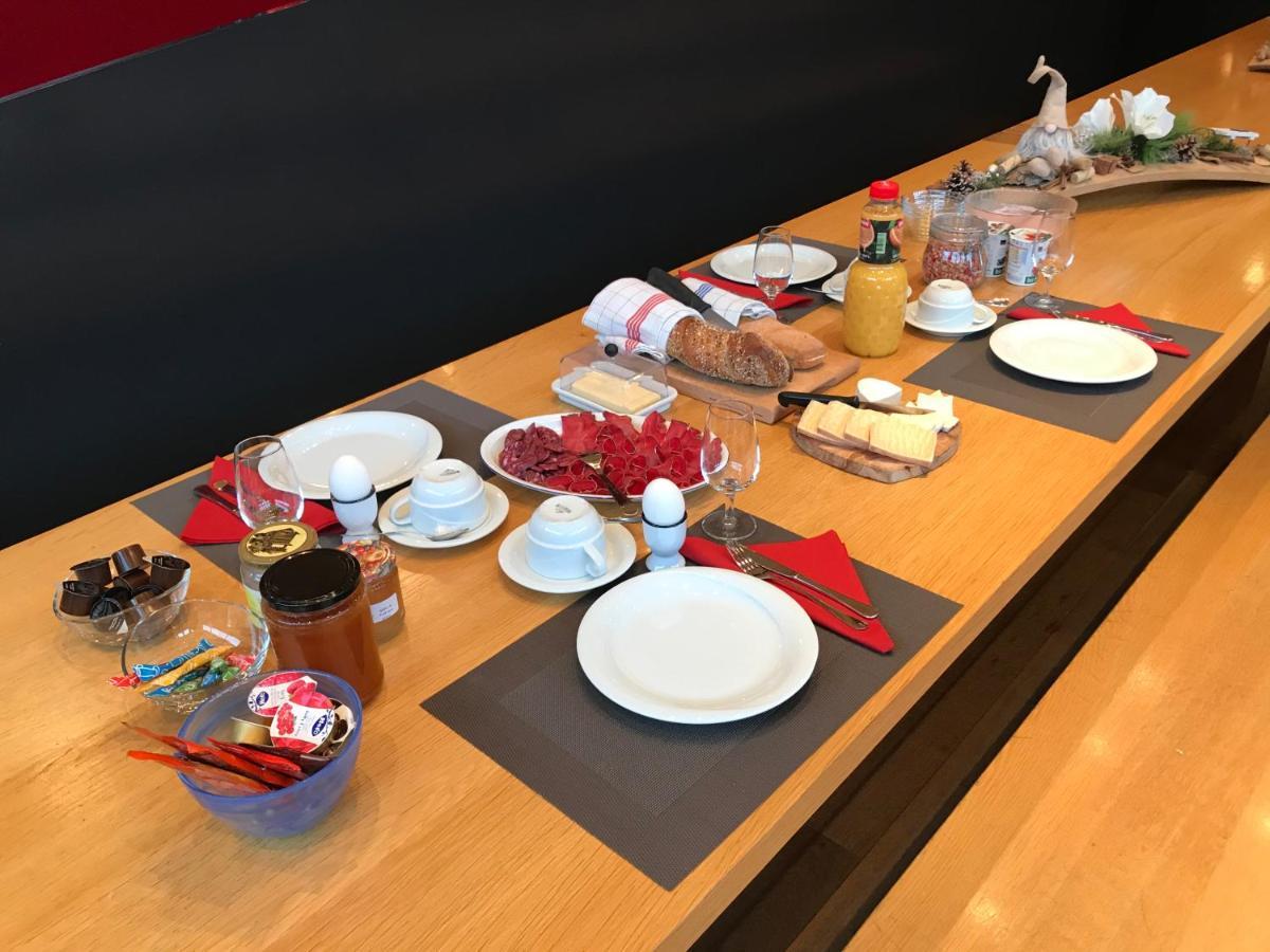 Bnb Vino Veritas Salgesch Exteriör bild