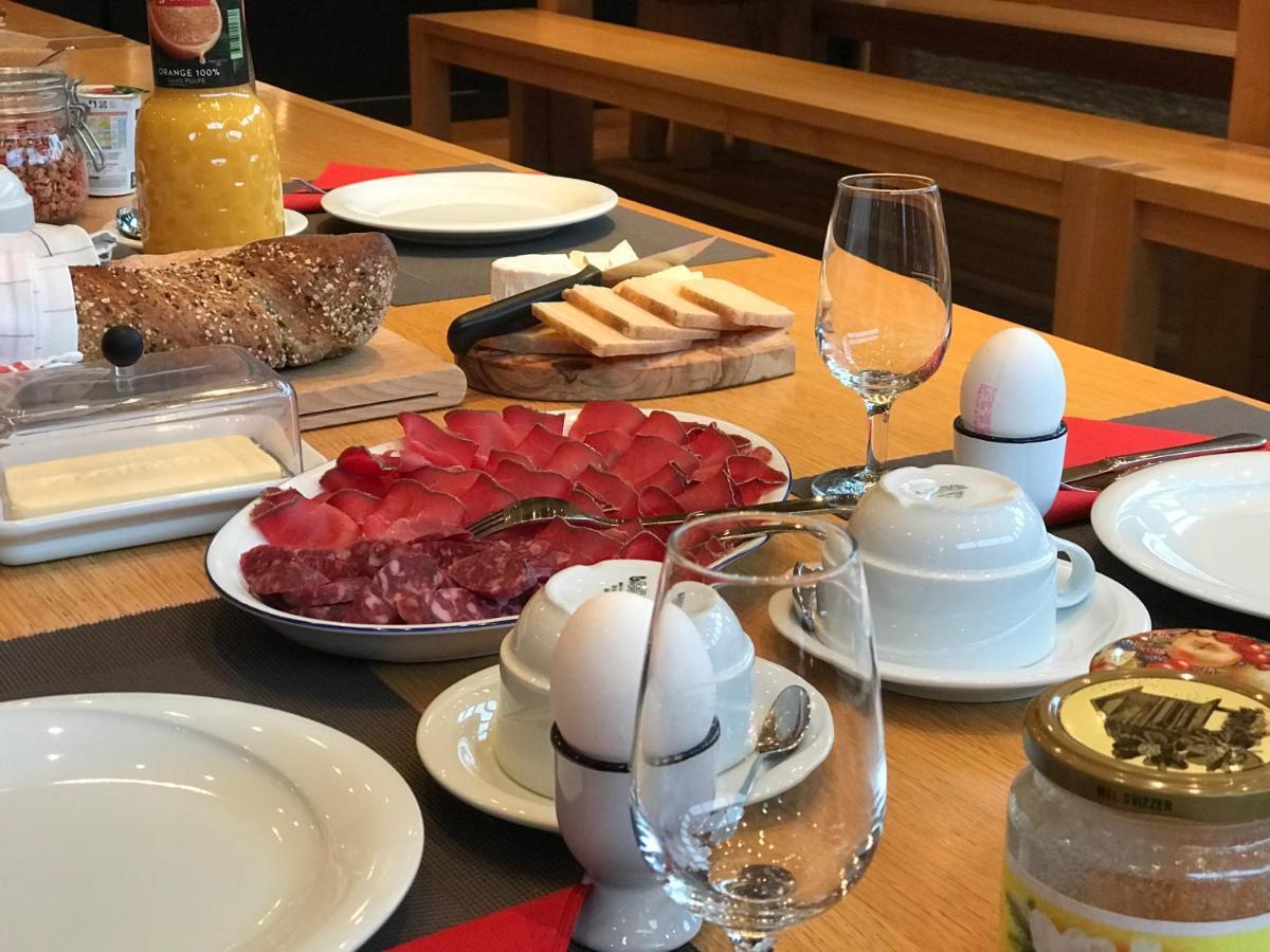 Bnb Vino Veritas Salgesch Exteriör bild